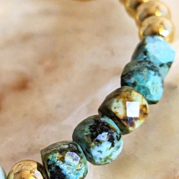 Natural African Turquoise & Gold Balls In Half And Half Beaded Bracelet - Picture 5 of 6